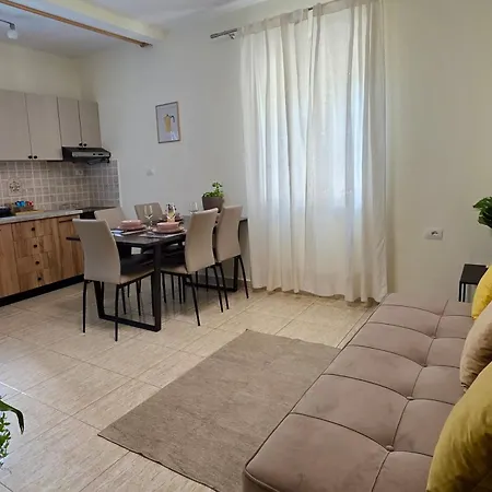 Enjoy Villa- Private Parking Tiran
